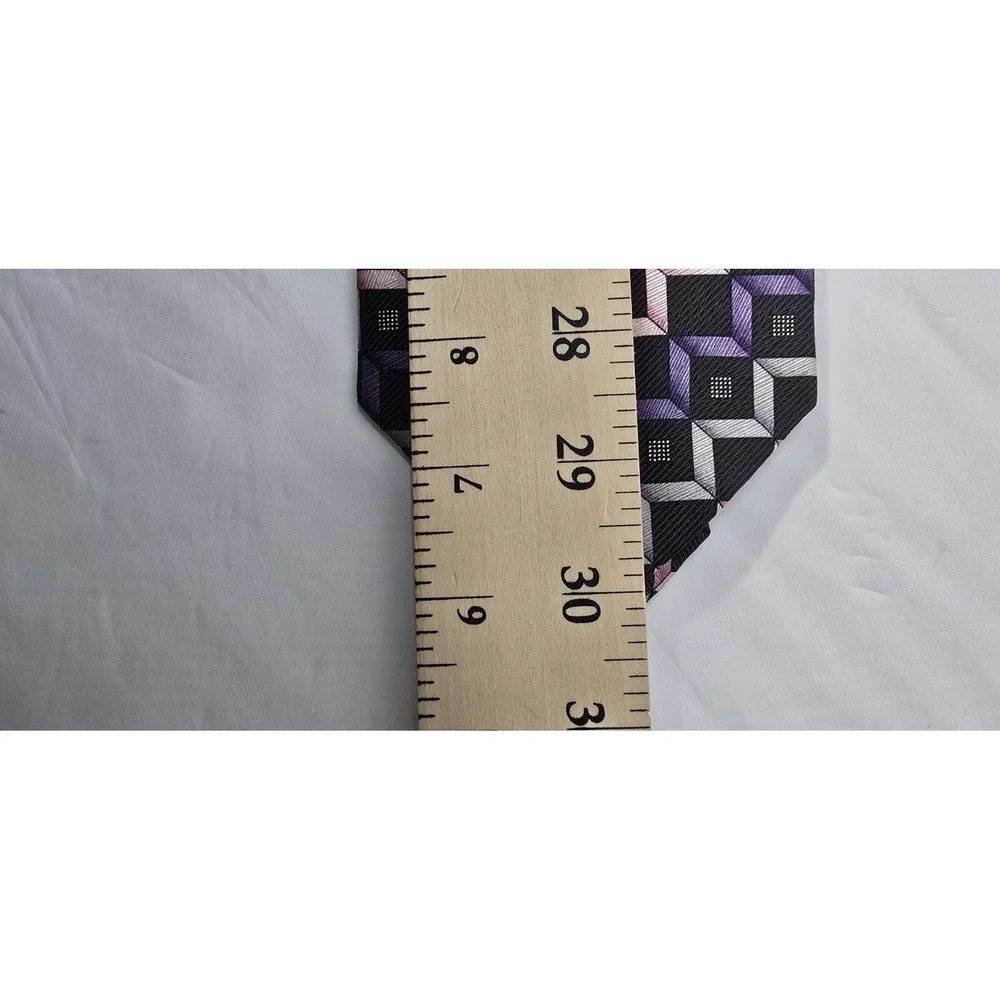 Kilburne‎ and Finch Mens Silk Necktie Geometric 3D Cube Purple Pink Black